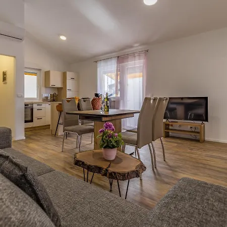 Apartment Elin
