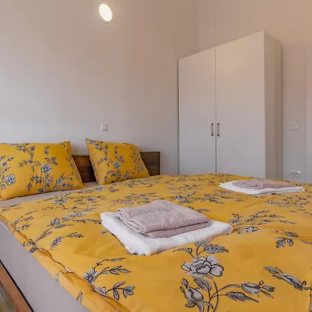 Apartment Elin