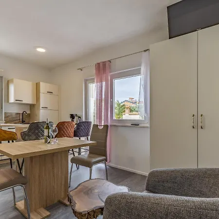 Elin Apartment